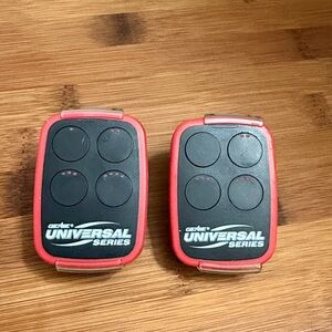 2 GENIE UNIVERSAL SERIES 4 BUTTON GARAGE DOOR GATE OPENER REMOTE GU4TR